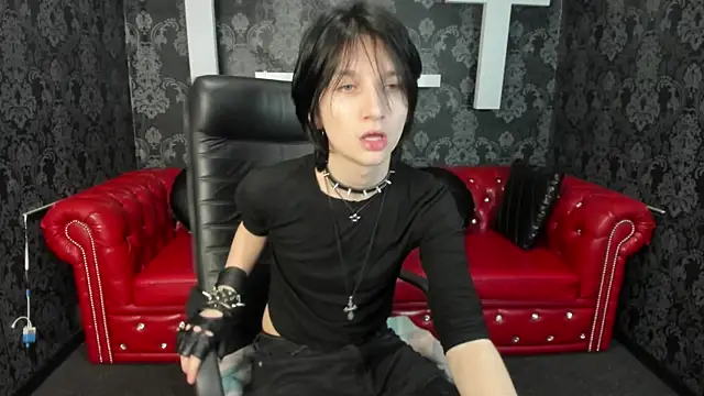 Snapshot of AdonBev chatting on 04-15-26, 05:14 AdonBev online show from 04-15-26, 05:14