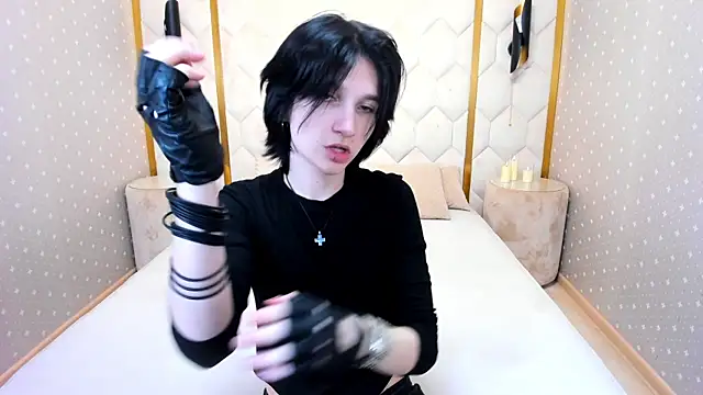 Snapshot of AdonBev chatting on 05-21-26, 05:14 AdonBev online show from 05-21-26, 05:14