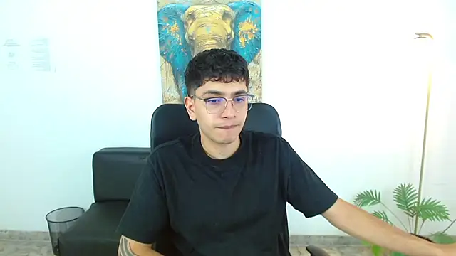 Snapshot of maax_18 chatting on 03-24-26, 02:22 maax 18 online show from 03-24-26, 02:22