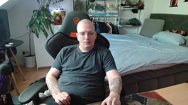 Oderwattboy online show from 05-24-26, 08:19