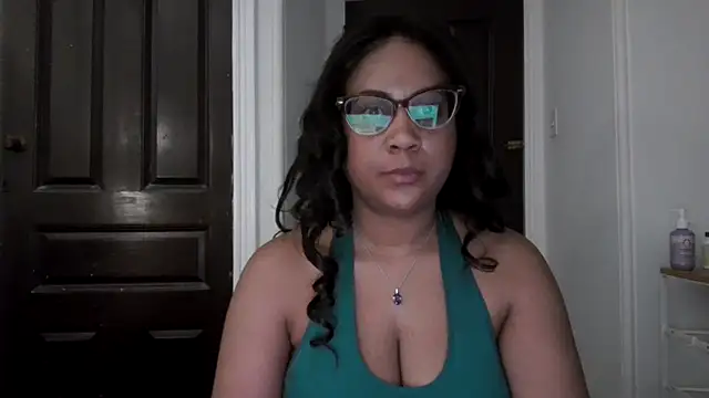 Snapshot of biancadoesit chatting on 05-10-26, 10:31 biancadoesit online show from 05-10-26, 10:31