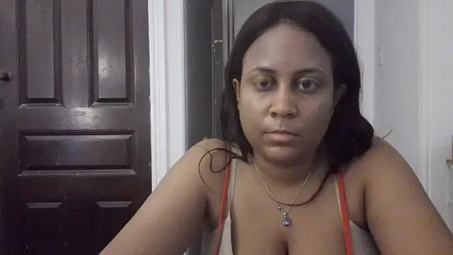 Snapshot of biancadoesit chatting on 05-18-26, 06:25 biancadoesit online show from 05-18-26, 06:25