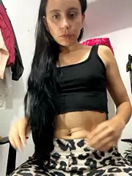 Snapshot of MiaVelourHot1 chatting on 03-24-26, 02:38 MiaVelourHot1 online show from 03-24-26, 02:38