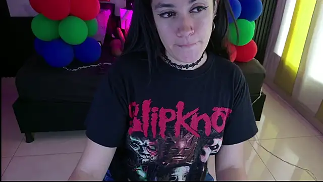 Darkrisnah online show from 07-16-26, 09:10