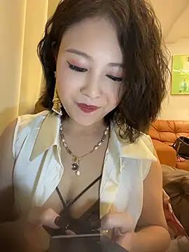Lola666999 online show from 05-18-26, 04:13