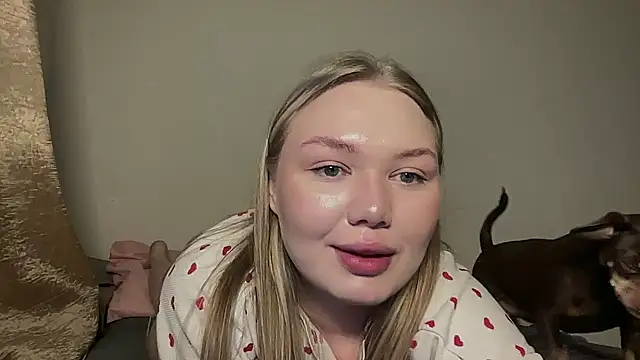 cutiejuliee online show from 03-26-26, 10:54