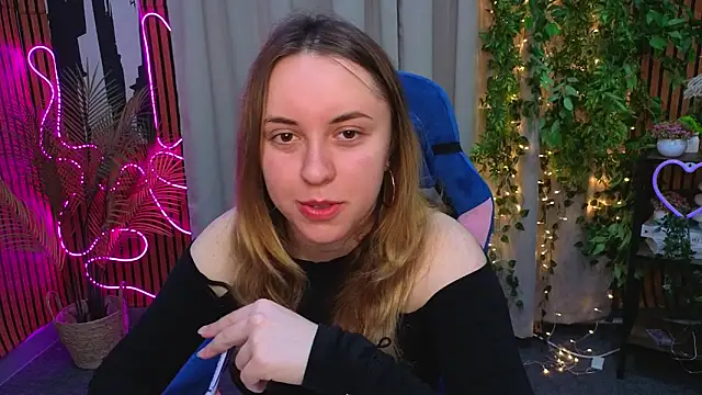 LucyMendoza online show from 03-26-26, 12:22