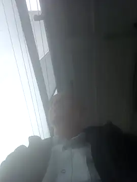 Snapshot of mateosantos111 chatting on 03-25-26, 08:15 mateosantos111 online show from 03-25-26, 08:15