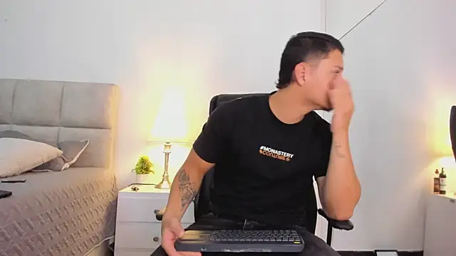 Chriss Diamond online show from 05-18-26, 11:16