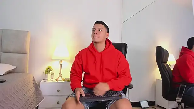Chriss Diamond online show from 05-24-26, 03:11