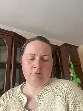 Snapshot of CelinSpenser chatting on 03-26-26, 11:49 CelinSpenser online show from 03-26-26, 11:49