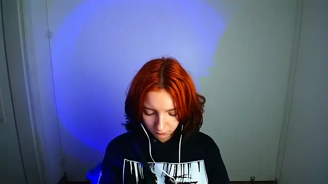 Snapshot of Butterfly_Milly chatting on 05-14-26, 01:18 Butterfly Milly online show from 05-14-26, 01:18