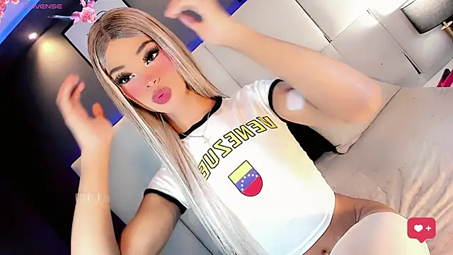 Kornylovee online show from 05-18-26, 08:47