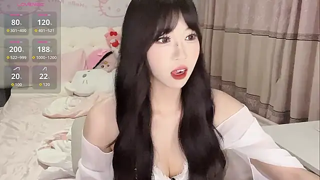 YINUO-QJ online show from 05-22-26, 02:33