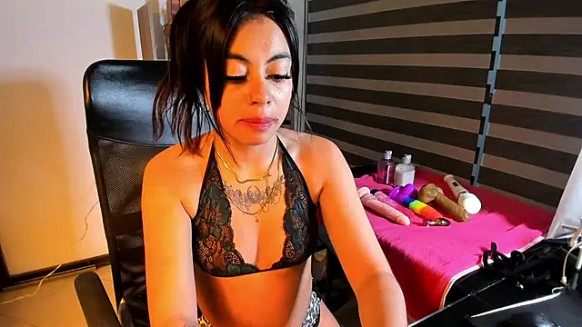 CharlotePetite  online show from 06-21-26, 12:30