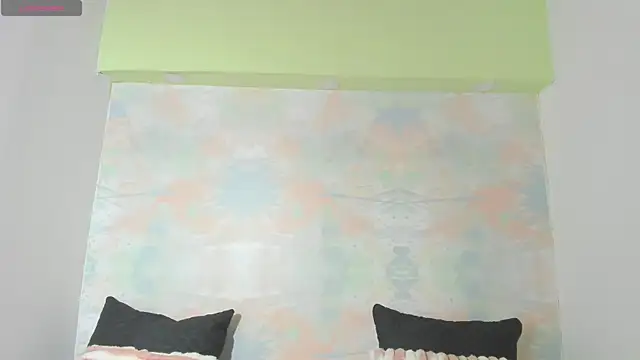 Sara Hanks online show from 04-28-26, 03:39