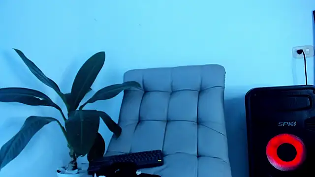 Snapshot of DakotaStills_ chatting on 03-30-26, 02:18 DakotaStills online show from 03-30-26, 02:18