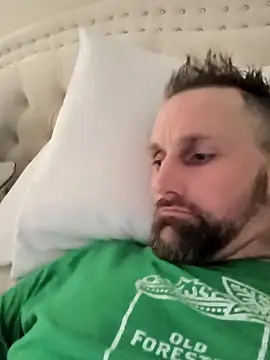 Snapshot of E095 chatting on 02-14-25, 03:05 E095 online show from 02-14-25, 03:05