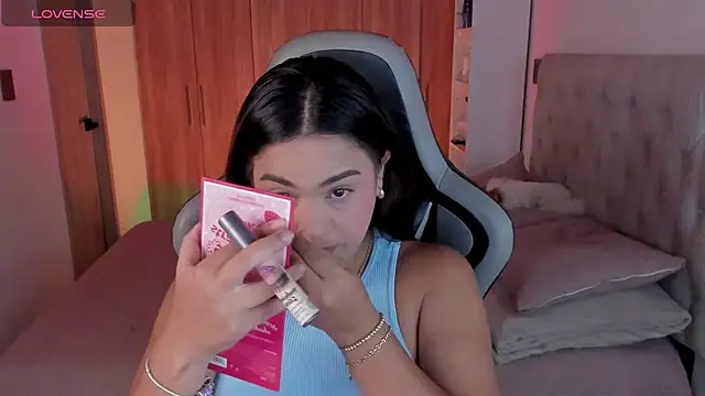 Snapshot of alana_dantes_ chatting on 07-28-26, 07:39 alana dantes online show from 07-28-26, 07:39