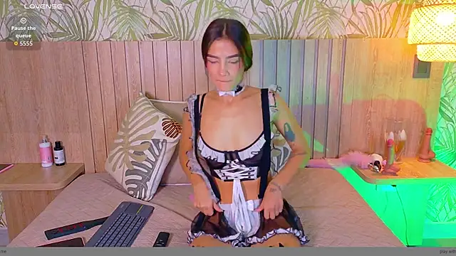 Charlott  18 online show from 05-19-26, 12:55
