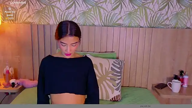 Charlott  18 online show from 05-25-26, 12:55