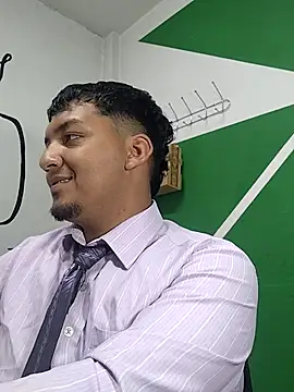 Snapshot of Itsdavidxxx chatting on 03-26-26, 01:01 Itsdavidxxx online show from 03-26-26, 01:01