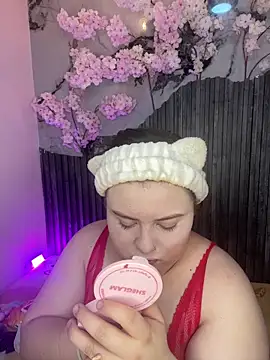 kitty  pinnk online show from 04-18-26, 07:40