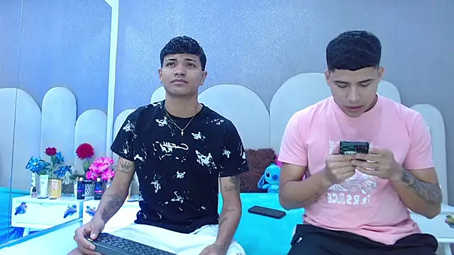 party duo playboy online show from 05-10-26, 07:52
