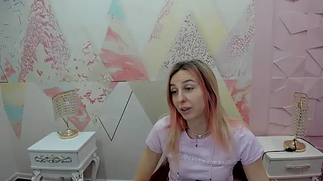 Snapshot of Mary_vellis chatting on 03-30-26, 10:27 Mary vellis online show from 03-30-26, 10:27