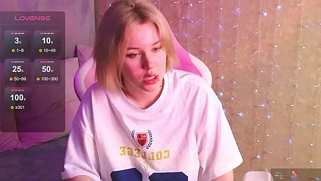 Snapshot of MelissaAvis chatting on 03-26-26, 09:37 MelissaAvis online show from 03-26-26, 09:37