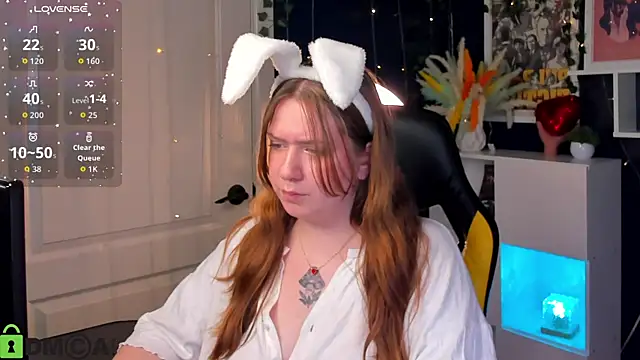 Snapshot of Lilit_Sinful chatting on 05-21-26, 11:28 Lilit Sinful online show from 05-21-26, 11:28
