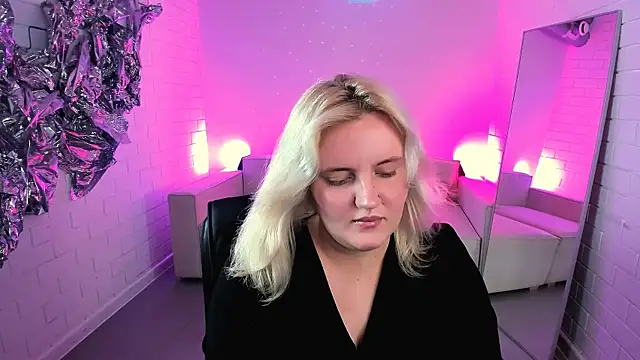 Snapshot of KathyBriggs chatting on 06-25-26, 05:12 KathyBriggs online show from 06-25-26, 05:12
