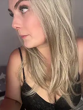 Blonde Cougar online show from 07-31-26, 04:39