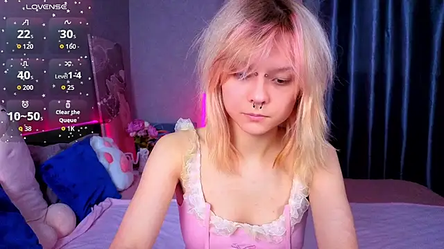 PerryKitty online show from 05-15-26, 04:03
