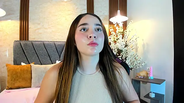 Snapshot of Anissa_m_ chatting on 03-29-26, 06:41 Anissa m online show from 03-29-26, 06:41