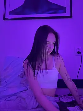 Snapshot of Fit_Alice chatting on 03-30-26, 10:49 Fit Alice online show from 03-30-26, 10:49