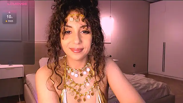 Snapshot of curly_jade_ chatting on 04-25-26, 09:23 curly jade online show from 04-25-26, 09:23