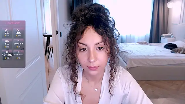 Snapshot of curly_jade_ chatting on 06-24-26, 04:06 curly jade online show from 06-24-26, 04:06
