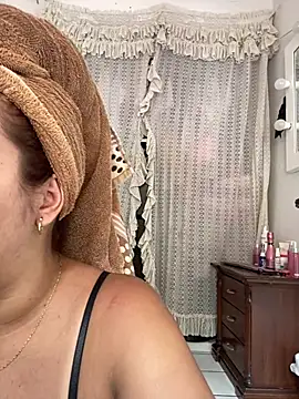 victoria luxx  online show from 04-15-26, 08:09