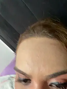 Snapshot of Jullyanaximeness chatting on 04-08-26, 04:18 Jullyanaximeness online show from 04-08-26, 04:18