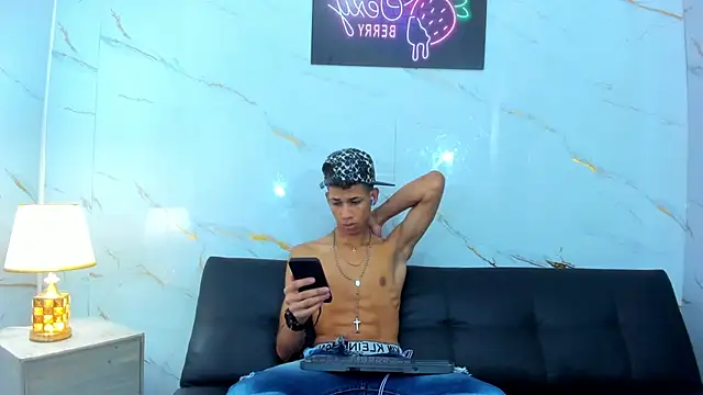 Snapshot of Black_khom chatting on 03-27-26, 08:26 Black khom online show from 03-27-26, 08:26