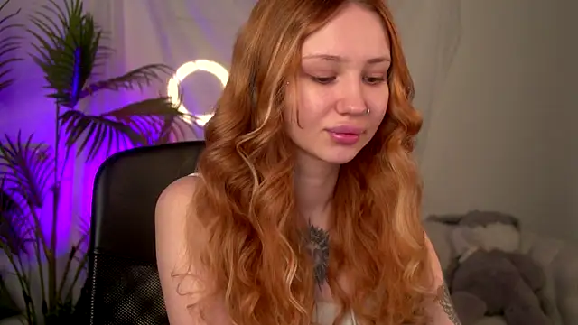 Snapshot of zoeforrd chatting on 04-10-26, 04:50 zoeforrd online show from 04-10-26, 04:50