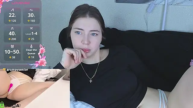 Snapshot of honey_cherrry chatting on 04-28-26, 02:27 honey cherrry online show from 04-28-26, 02:27