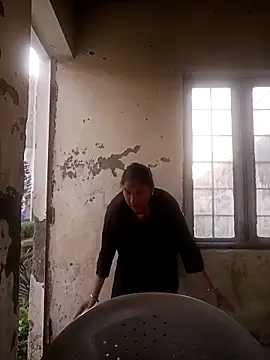 Raanieoy012 online show from 04-06-26, 01:47