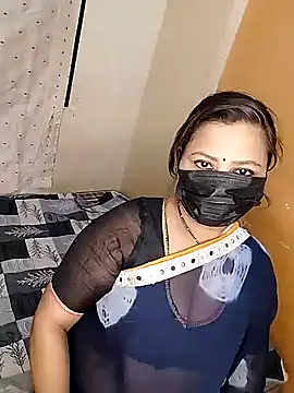 Snapshot of Hoty_bhabii chatting on 03-28-26, 07:24 Hoty bhabii online show from 03-28-26, 07:24