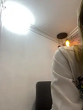 AlanaBrunetteX X online show from 05-26-26, 10:28