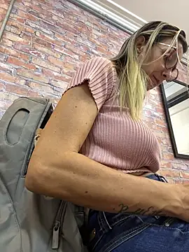 AlanaBrunetteX X online show from 05-29-26, 11:47