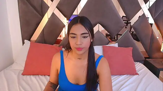 Snapshot of SaraStevenn chatting on 05-05-26, 08:28 SaraStevenn online show from 05-05-26, 08:28