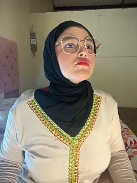 Snapshot of Marian_fadel chatting on 06-16-26, 01:03 Marian fadel online show from 06-16-26, 01:03