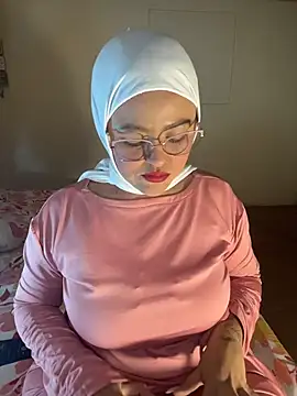 Snapshot of Marian_fadel chatting on 06-20-26, 01:14 Marian fadel online show from 06-20-26, 01:14